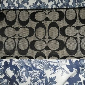 Coach blk on grey wallet